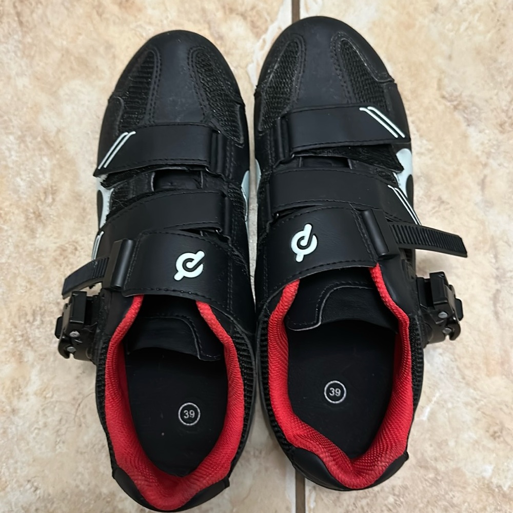 Peloton bike shoes with cleats size 39 (Size women’s 8)